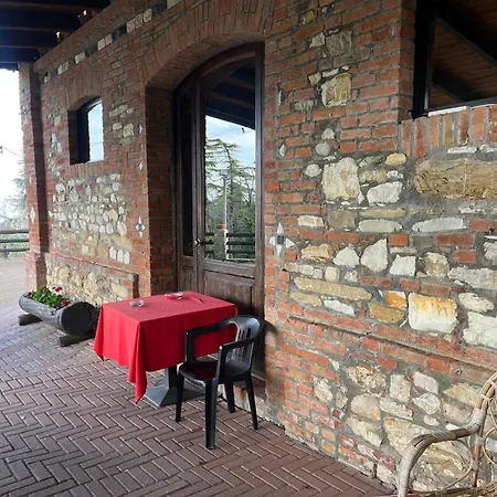 La Ca' Rivergaro Di Albasi Renzo * Bicchignano