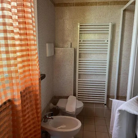 Κατάλυμα σε φάρμα La Ca' Rivergaro Di Albasi Renzo *