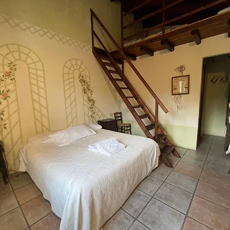 La Ca' Rivergaro Di Albasi Renzo *