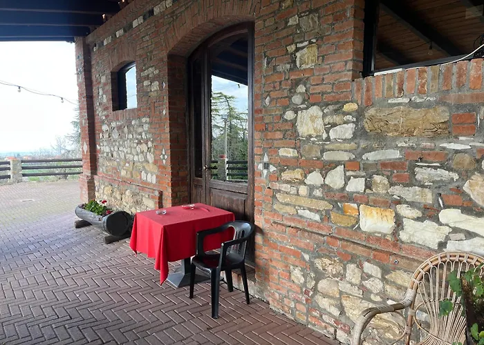 La Ca' Rivergaro Di Albasi Renzo * Bicchignano