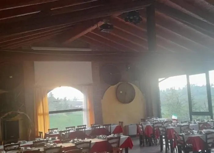 La Ca' Rivergaro Di Albasi Renzo * Bicchignano